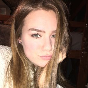 Meet your Posher, Isabel